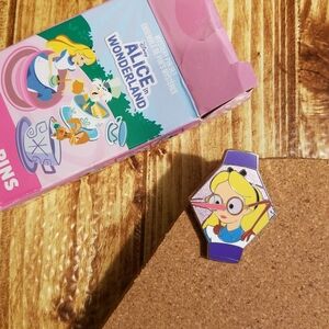 Disney Parks Alice in Wonderland Mystery Box Pin - Lanterns Bird Glasses #163008